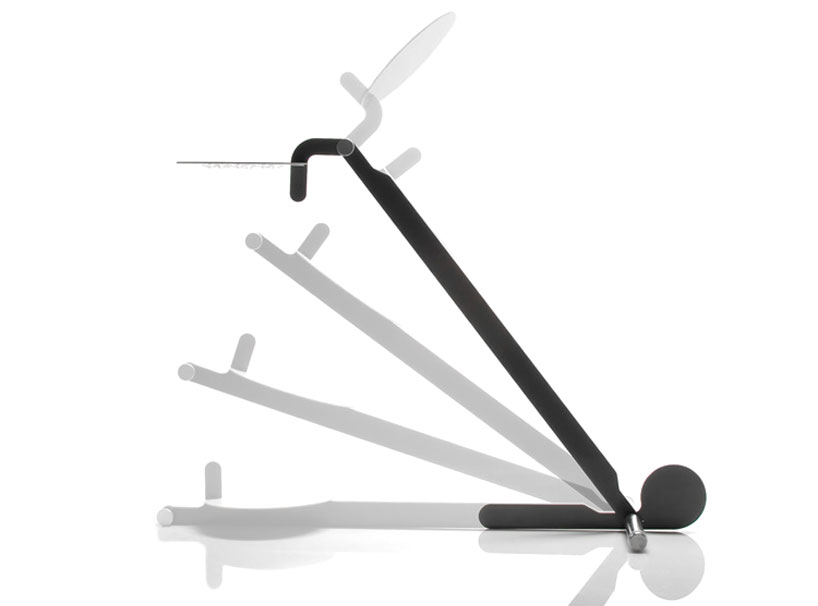 illuministi-gru-lamp-designboom08 illuministi emphasizes flexibility with swiveling gru lamp