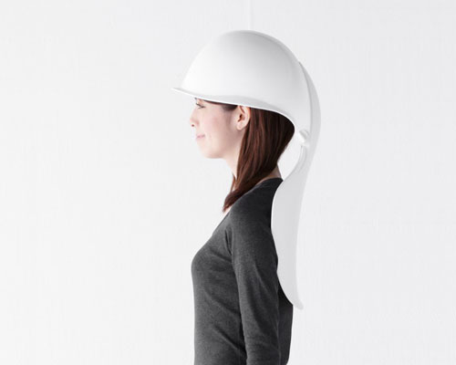 mamoris chair double functions as an emergency safety helmet