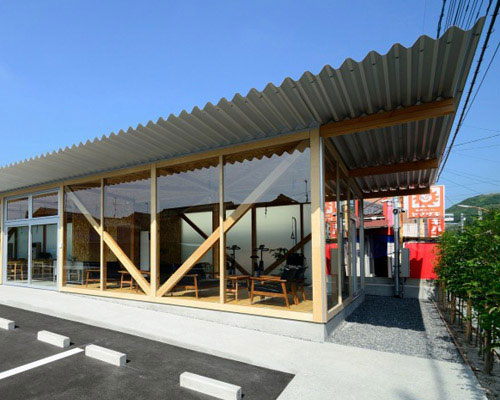 niji architects constructs inviting timber frame cafeteria in japan