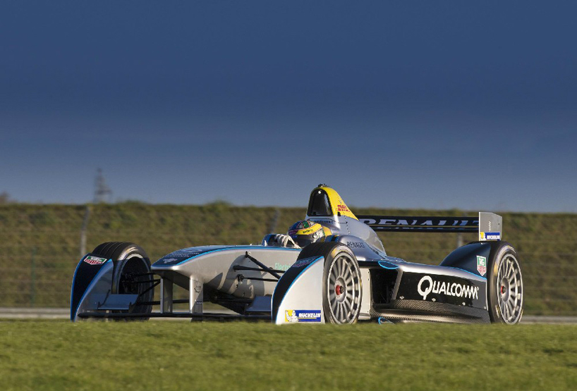 formula E's spark-renault electric race car debuts on track