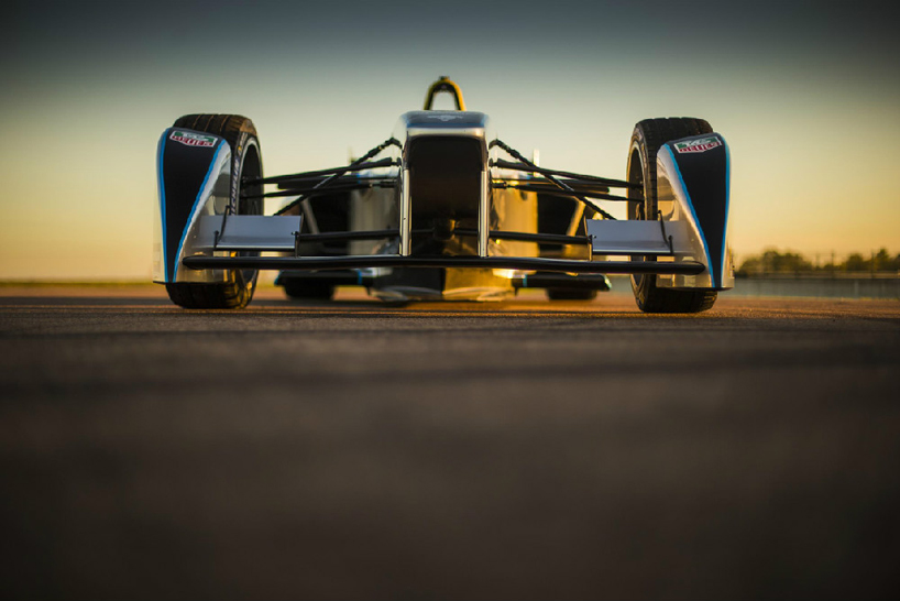 formula E's spark-renault electric race car debuts on track
