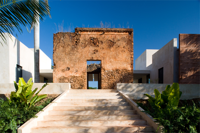 reyes rios + larrain renovate an agave fiber production building