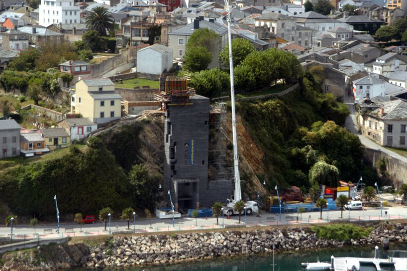 abalo alonso arquitectos give new access to the seaside ribadeo