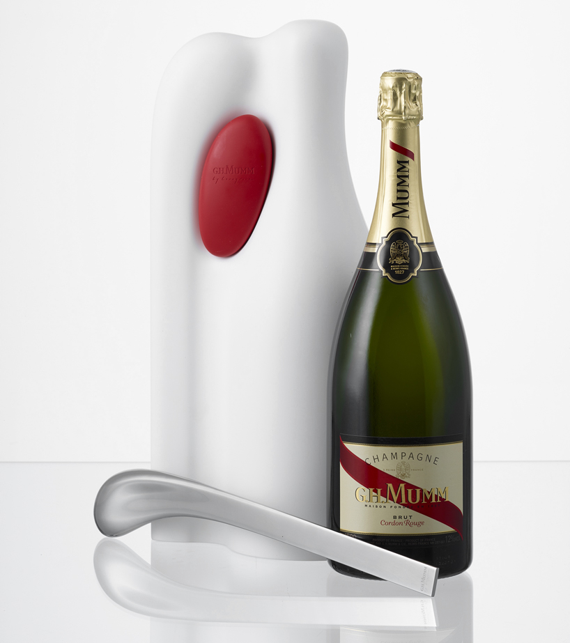 Champagne Sabre Elegance Red