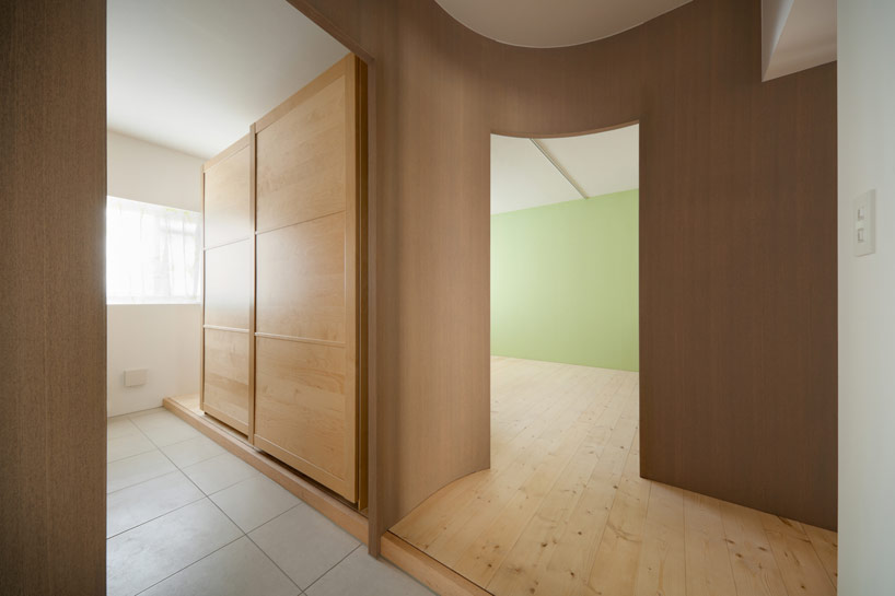 sinato reorganizes tama N apartment with interior facade