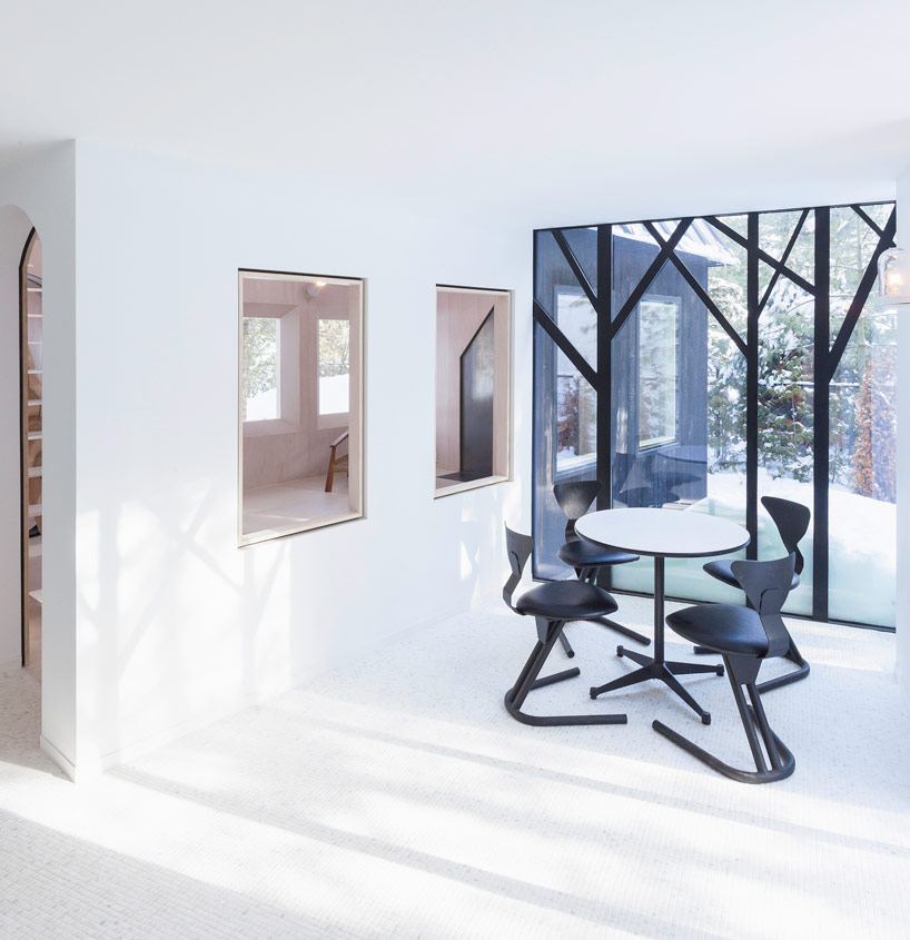 uufie reinterpret tree house in canadian lake cottage 