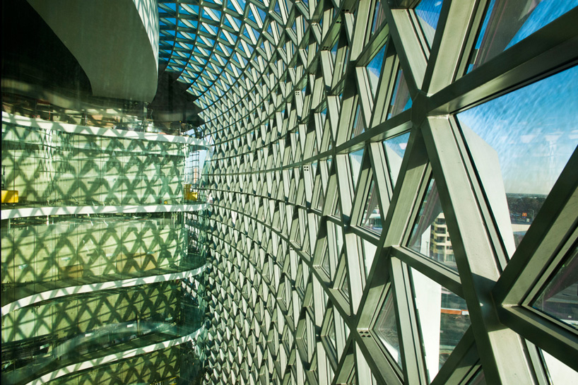 woods bagot SAHMRI designboom woods bagot clads SAHMRI in articulated transparent facade