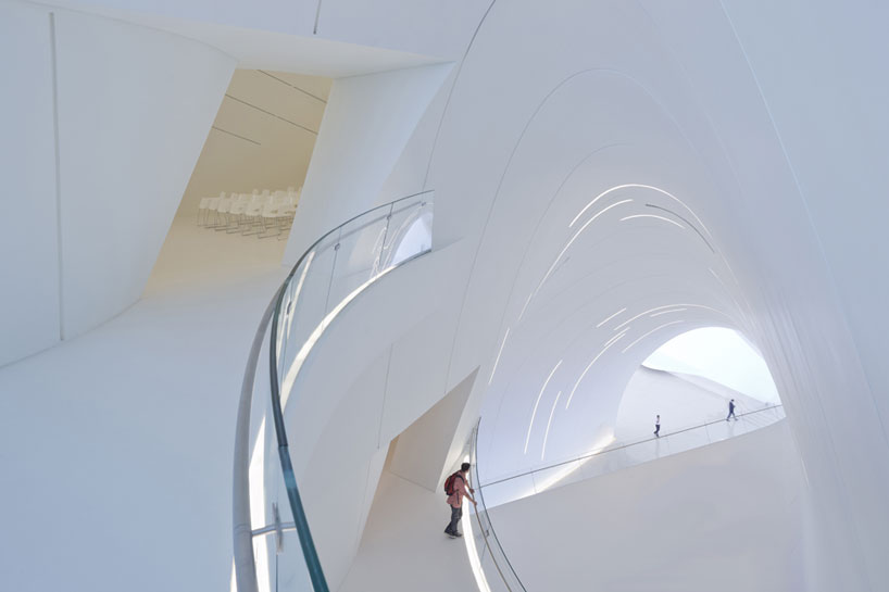 new images of heydar aliyev center by zaha hadid