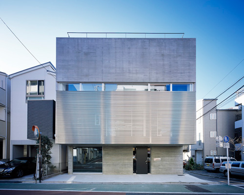 calm house by apollo architects embodies japanese hospitality  