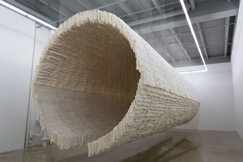 zhu jinshi suspends boat with 8,000 sheets of folded rice paper