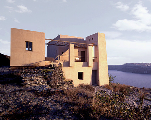 couvelas architects erects the house of the winds in santorini