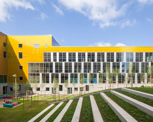 gaelle peneau architectes redevelops clignancourt centre