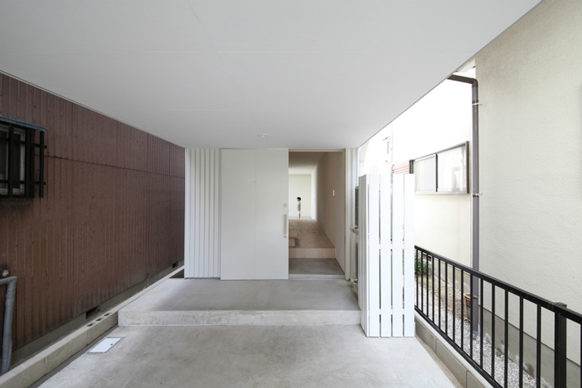 House in Hantsuki by Katsutoshi Sasaki + Associates