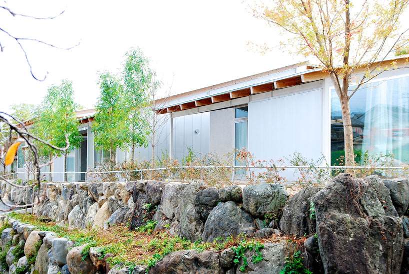 kazuyo sejima unifies nishinoyama house in kyoto, japan