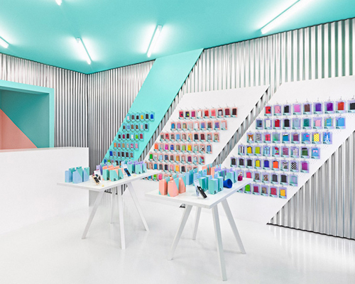 masquespacio refreshes doctor manzana gadgets brand + store