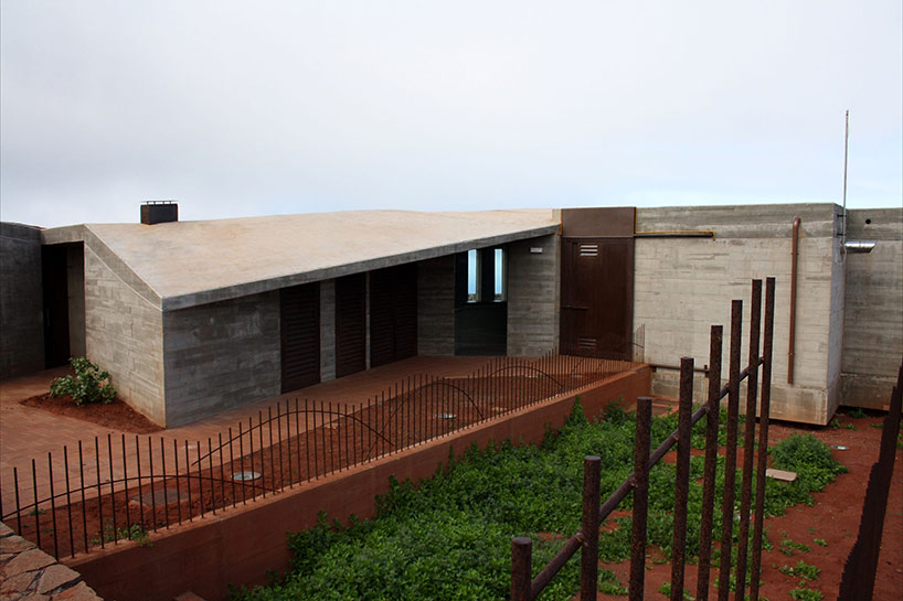 jose luis bermejo builds mirador de abrante - a balcony to infinity