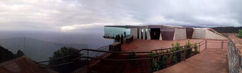 jose luis bermejo builds mirador de abrante - a balcony to infinity