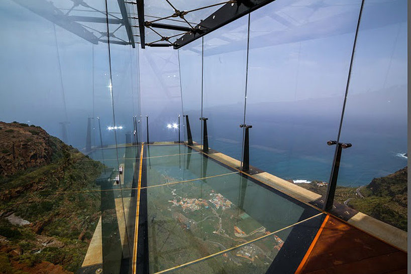 jose luis bermejo builds mirador de abrante - a balcony to infinity