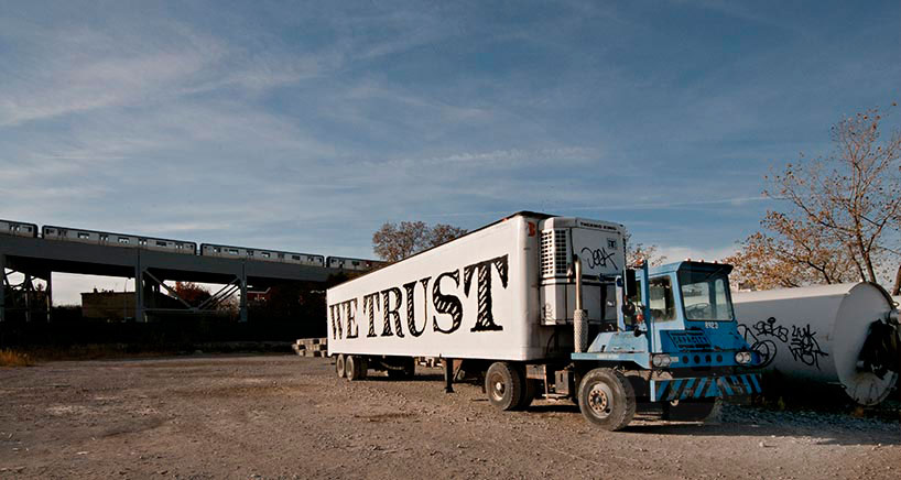 rub-kandy-we-trust-designboom02 rub kandy paints we trust from the dollar bill onto NY truck