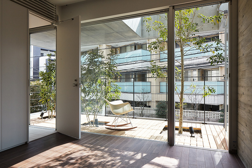 balcony house by ryo matsui architects values the outdoors