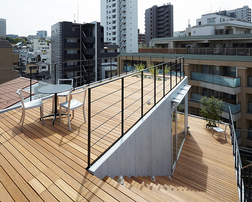 balcony house by ryo matsui architects values the outdoors