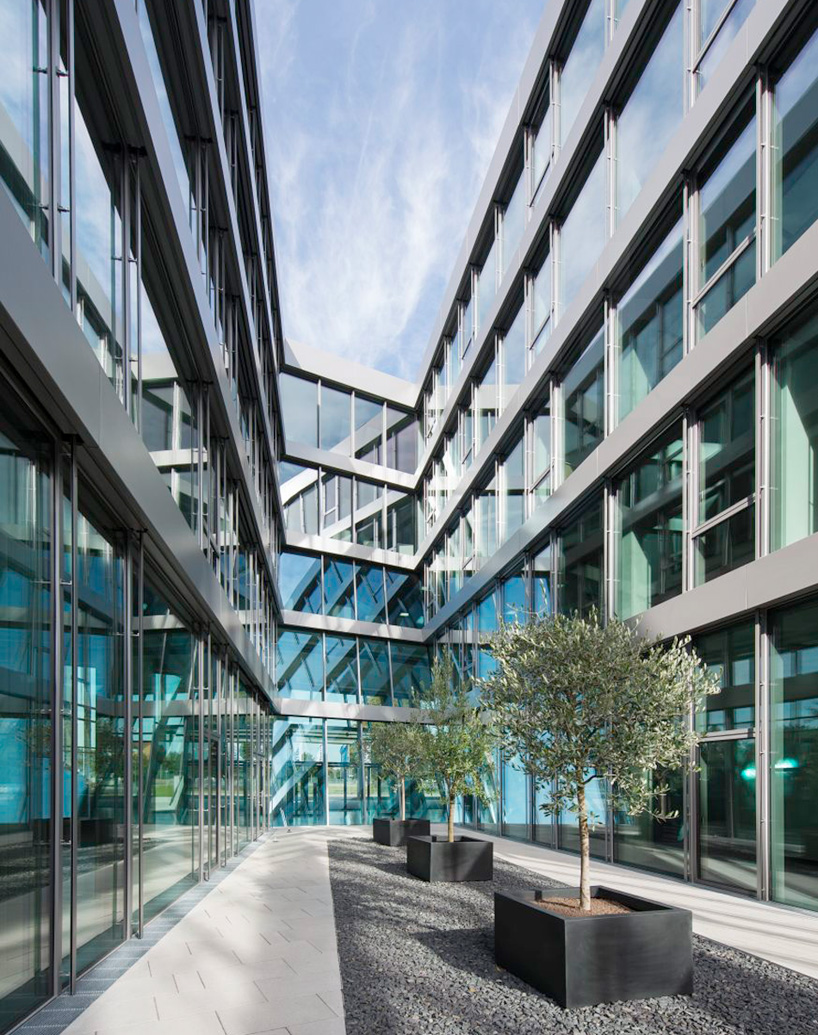 hahn + kolb logistics center by sigrid hintersteininger architects