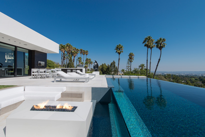 laurel way by whipple russell architects overlooks los angeles