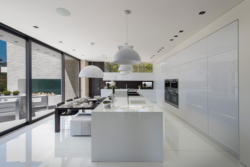 laurel way by whipple russell architects overlooks los angeles