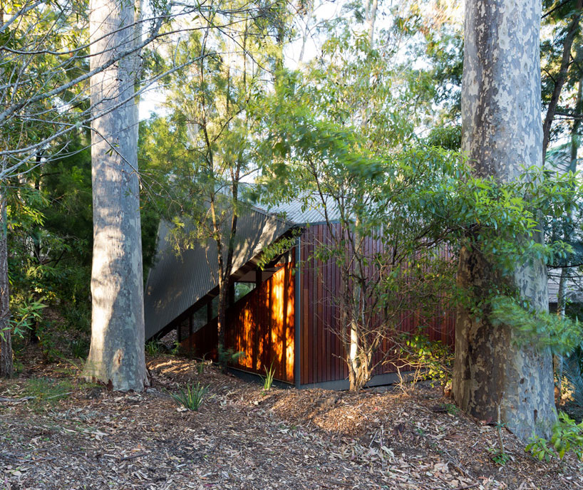 fearns-studio-south-durras-house-designboom03