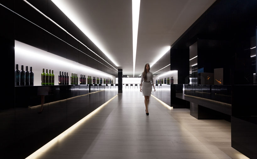 fran silvestre arquitectos vegamar seleccion wine shop designboom