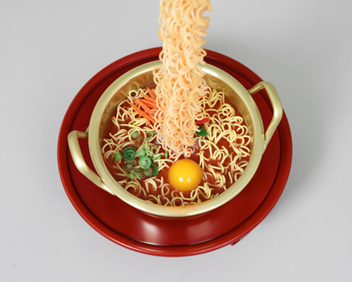 seung yul oh suspends hyper-realistic resin noodle sculptures