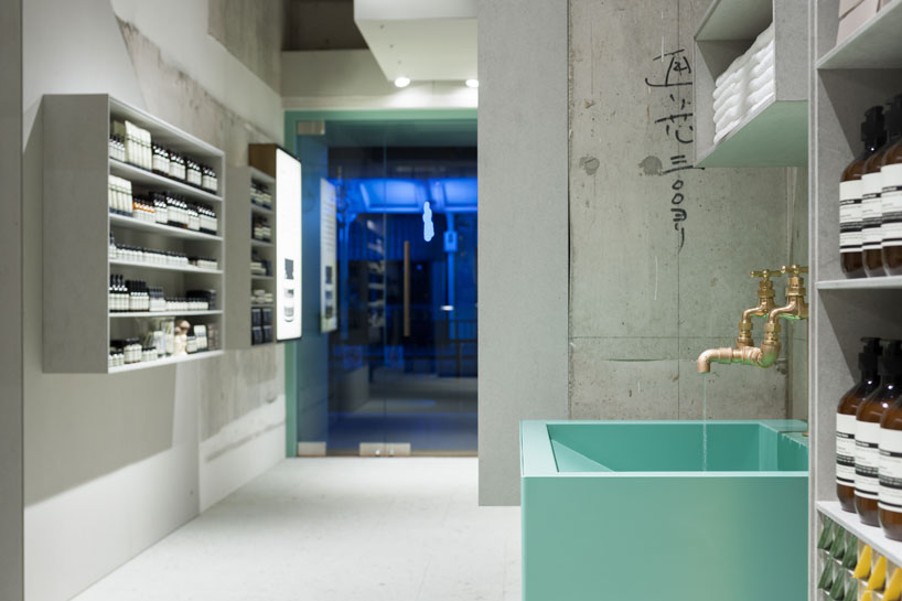 torafu architects aesop kawaramachi designboom torafu architects fits out aesop kawaramachi store in kyoto