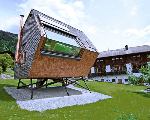urlaubs architektur promotes the UFOgel in austria