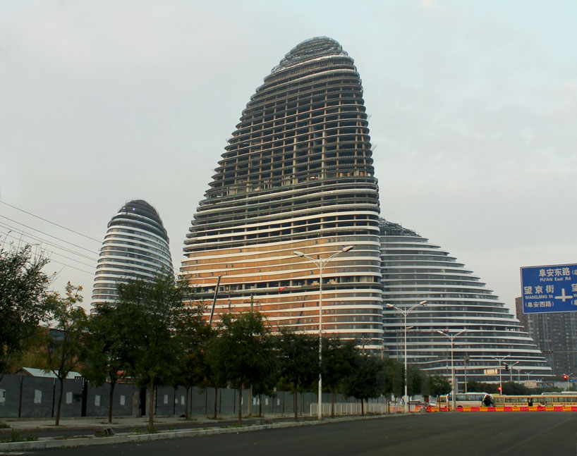 wangjing SOHO in beijing by zaha hadid nears completion