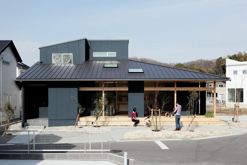 agui house by ALTS design office features sheltered terrace