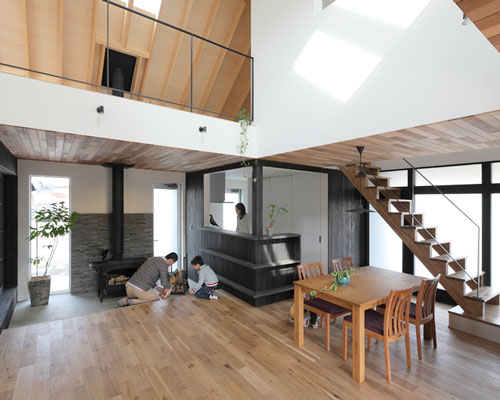 ALTS design office sets suehiro house around shared core