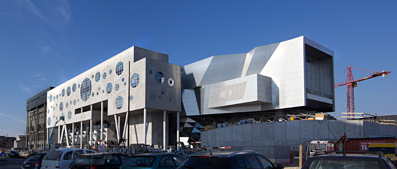 coop-himmelb(l)au-house-of-music-designboom-02