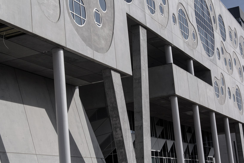coop-himmelb(l)au-house-of-music-designboom-06