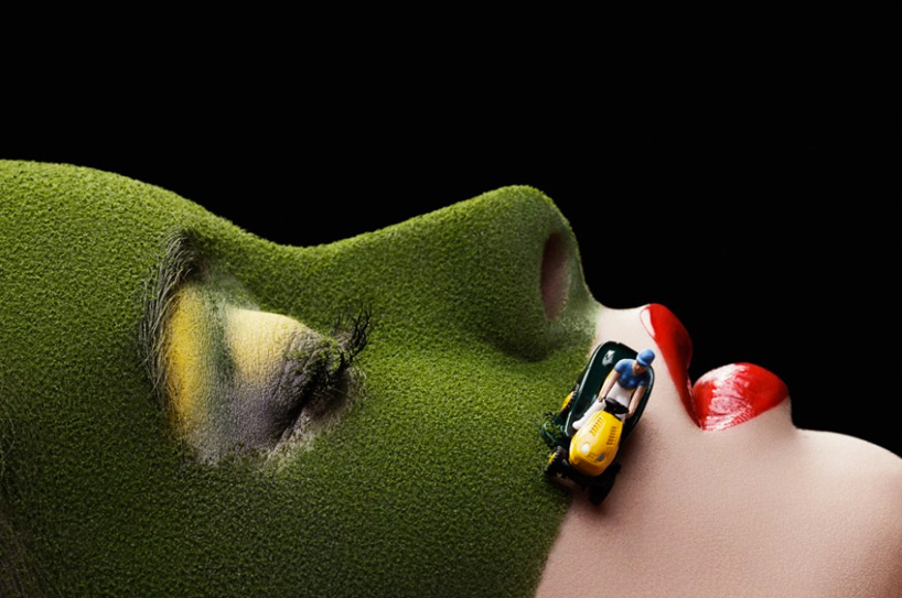 juan-ssnchez-castillo-places-miniatures-on-faces-for-making-it-up-series-designboom-01