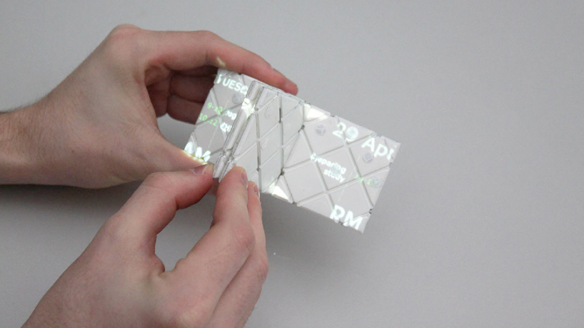 paddle shapeshifting smartphone can be rearranged like a rubik's cube