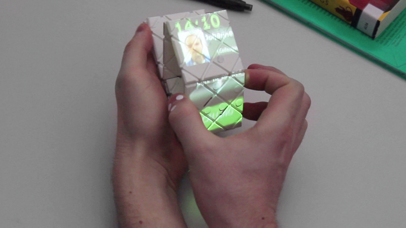 paddle shapeshifting smartphone can be rearranged like a rubik's cube