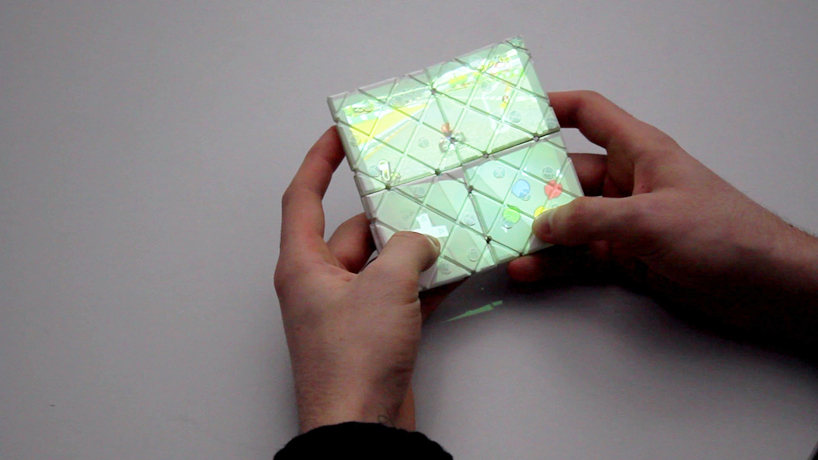 paddle shapeshifting smartphone can be rearranged like a rubik's cube