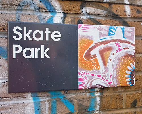 stockwell park estate wayfinding signage by hat-trick design 