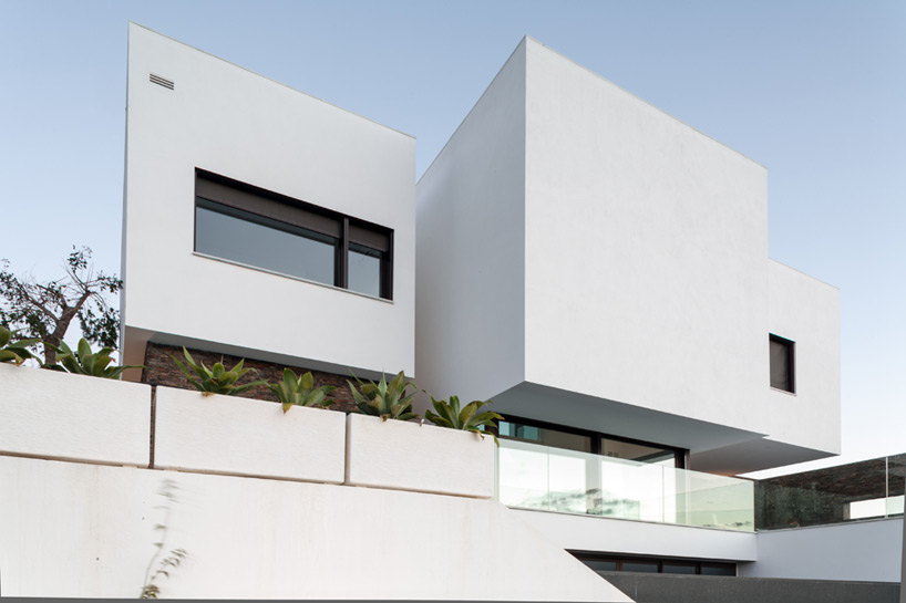 MVN arquitectos AP house designboom