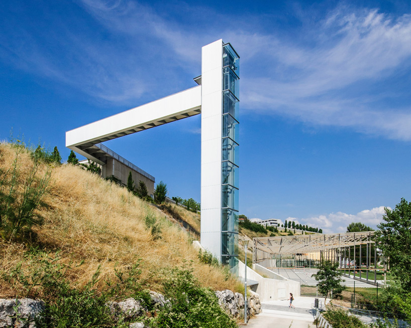 urban elevator by ah asociados unites neighborhoods in pamplona
