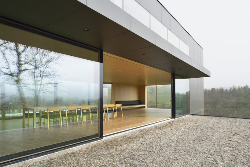 architektura d.o.o. the black barn designboom