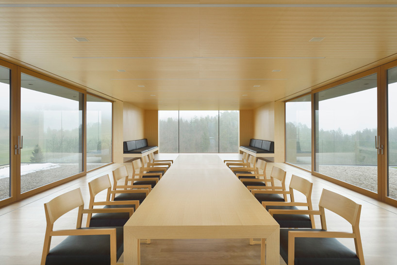 architektura d.o.o. the black barn designboom