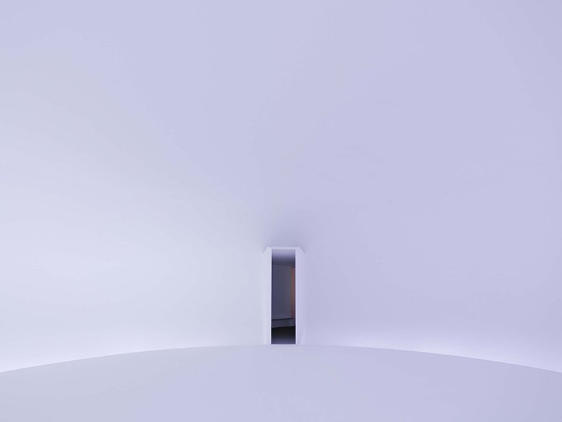 doug-wheeler-casts-a-light-lanscape-that-mimics-an-unreachable-horizon-designboom-01