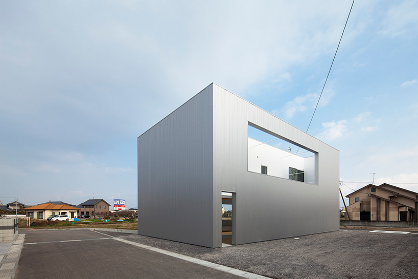 eto kenta atelier architects office turns a private courtyard into the cave house