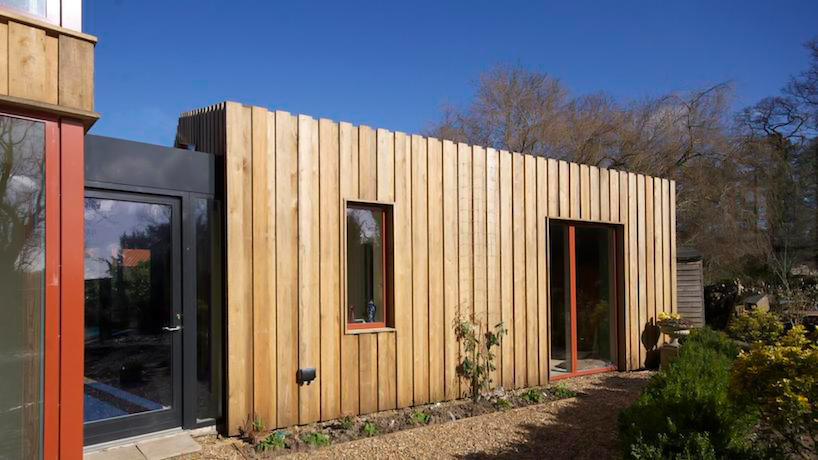 forresterarchitects-wrapped-timber-house-designboom06